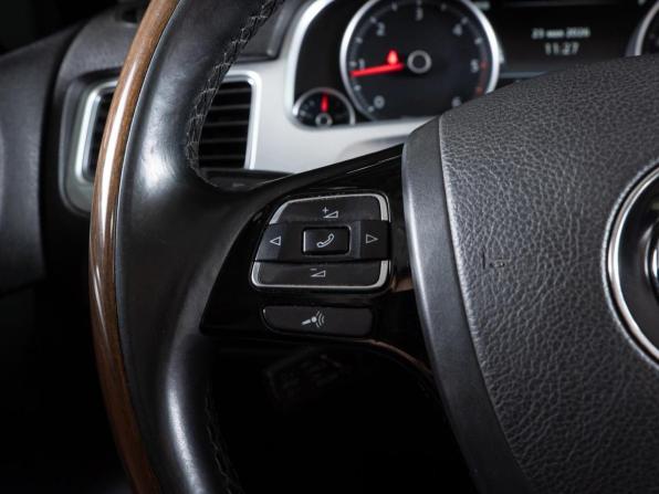 Volkswagen Touareg II Рестайлинг с пробегом 2015 года, цена 3 355 000 рублей, 171514 км, внедорожник, Автокод Объявления