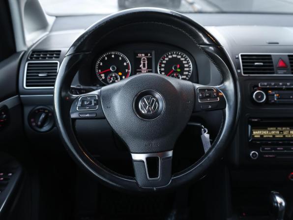 Volkswagen Touran I Рестайлинг 2 с пробегом 2011 года, цена 898 000 рублей, 256000 км, компактвэн, Автокод Объявления