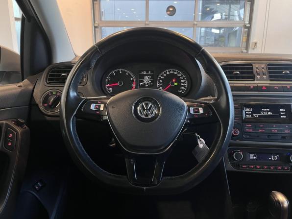 Volkswagen Polo V Рестайлинг с пробегом 2019 года, цена 1 230 000 рублей, 79245 км, седан, Автокод Объявления