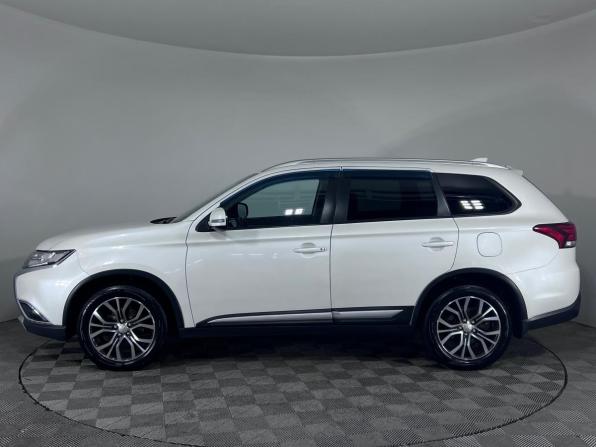 Mitsubishi Outlander III Рестайлинг 2 с пробегом 2018 года, цена 1 980 000 рублей, 120084 км, внедорожник, Автокод Объявления
