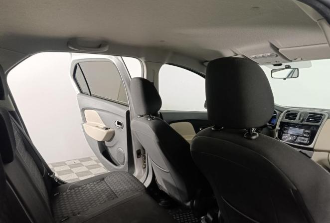 Renault Logan II с пробегом 2018 года, цена 930 000 рублей, 84000 км, седан, Автокод Объявления