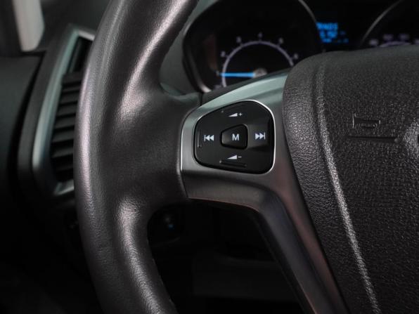 Ford EcoSport II с пробегом 2015 года, цена 1 049 000 рублей, 156192 км, внедорожник, Автокод Объявления