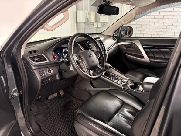 Mitsubishi Pajero Sport III с пробегом 2019 года, цена 3 120 000 рублей, 130767 км, внедорожник, Автокод Объявления
