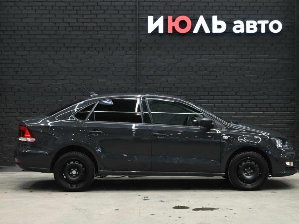 Volkswagen Polo V Рестайлинг с пробегом 2017 года, цена 1 240 000 рублей, 75550 км, седан, Автокод Объявления