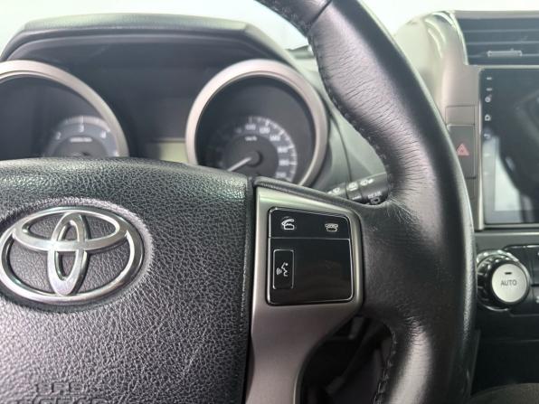 Toyota Land Cruiser Prado 150 Series с пробегом 2010 года, цена 2 749 000 рублей, 196000 км, внедорожник, Автокод Объявления
