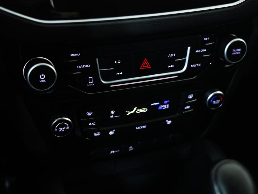 Geely Emgrand X7 I Рестайлинг 2 Санкт-Петербург  - изображение 15