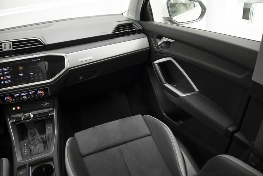 Audi Q3 II (F3) Москва  - изображение 21
