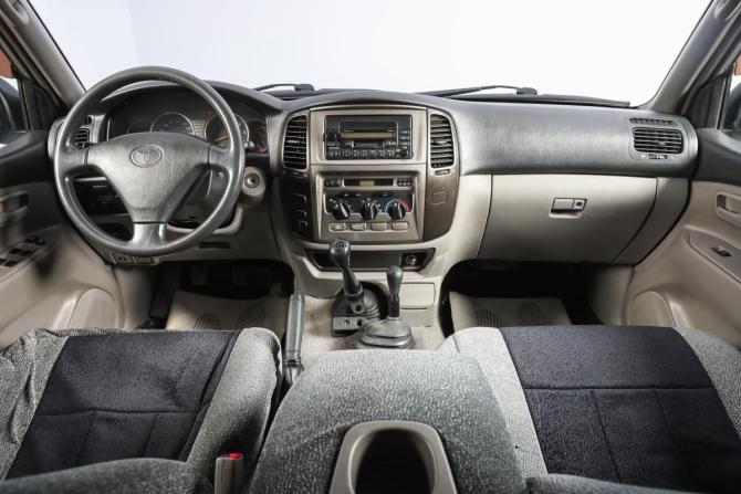Toyota Land Cruiser 100 Series Рестайлинг 2 с пробегом 2005 года, цена 2 749 000 рублей, 265000 км, внедорожник, Автокод Объявления