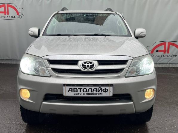 Toyota Fortuner I Рестайлинг с пробегом 2008 года, цена 1 779 000 рублей, 181075 км, внедорожник, Автокод Объявления