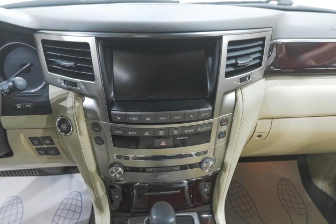 Lexus LX III Рестайлинг с пробегом 2013 года, цена 4 419 000 рублей, 283000 км, внедорожник, Автокод Объявления