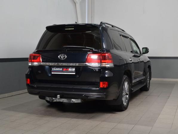 Toyota Land Cruiser 200 Series Рестайлинг 2 с пробегом 2016 года, цена 5 550 997 рублей, 227466 км, внедорожник, Автокод Объявления