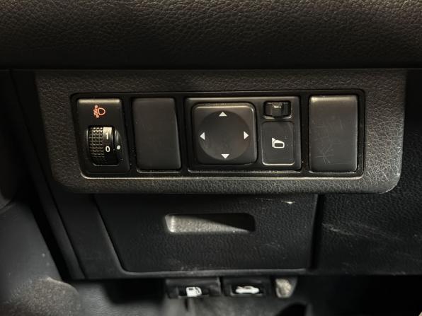 Nissan Tiida I Рестайлинг с пробегом 2012 года, цена 810 000 рублей, 220830 км, хэтчбек, Автокод Объявления