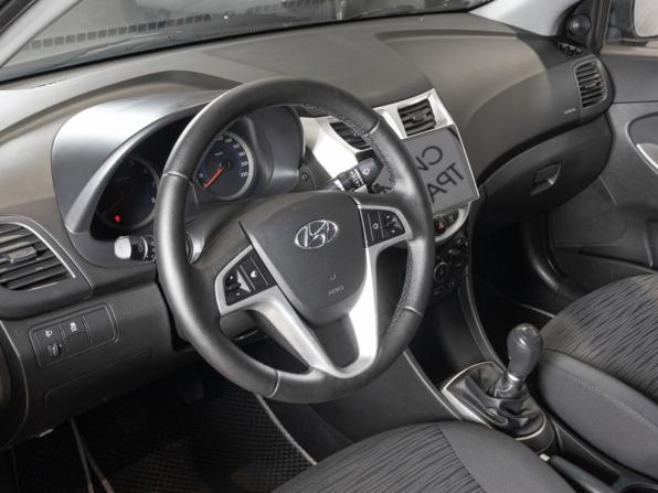Hyundai Solaris I Рестайлинг с пробегом 2016 года, цена 832 100 рублей, 218726 км, седан, Автокод Объявления