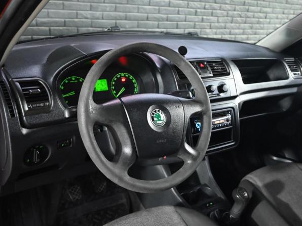 Skoda Fabia II с пробегом 2008 года, цена 300 000 рублей, 185259 км, хэтчбек, Автокод Объявления