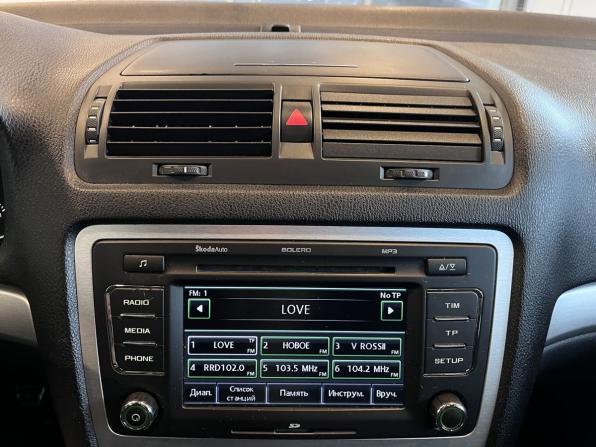 Skoda Octavia II (A5) Рестайлинг с пробегом 2011 года, цена 1 080 000 рублей, 316707 км, универсал, Автокод Объявления