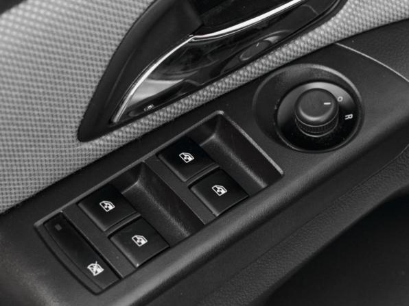 Chevrolet Cruze I Рестайлинг с пробегом 2013 года, цена 750 000 рублей, 165306 км, хэтчбек, Автокод Объявления