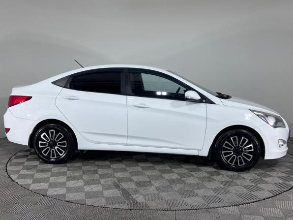 Hyundai Solaris I Рестайлинг с пробегом 2016 года, цена 998 000 рублей, 109500 км, седан, Автокод Объявления
