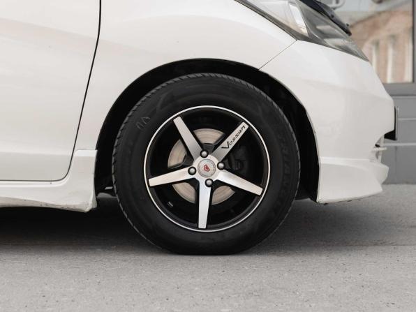 Honda Freed I с пробегом 2011 года, цена 940 000 рублей, 196170 км, компактвэн, Автокод Объявления