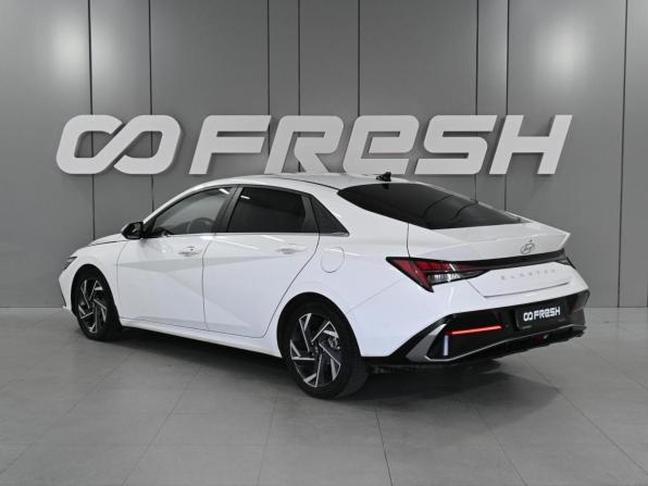 Hyundai Elantra VII (CN7) Рестайлинг с пробегом 2023 года, цена 2 199 000 рублей, 45444 км, седан, Автокод Объявления