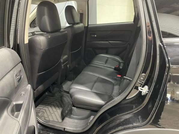 Mitsubishi Outlander III Рестайлинг 2 с пробегом 2016 года, цена 1 599 000 рублей, 240231 км, внедорожник, Автокод Объявления