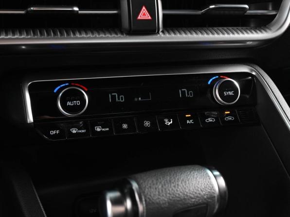 Kia K5 III с пробегом 2022 года, цена 2 948 000 рублей, 60156 км, седан, Автокод Объявления