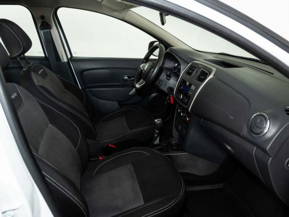 Renault Logan II Рестайлинг с пробегом 2022 года, цена 1 262 000 рублей, 109156 км, седан, Автокод Объявления