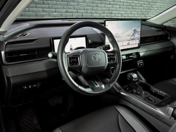 Toyota RAV4 VI (XA60) с пробегом 2026 года, цена 4 700 000 рублей, 37 км, внедорожник, Автокод Объявления