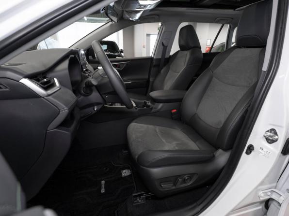 Toyota RAV4 V (XA50) с пробегом 2025 года, цена 4 650 000 рублей, 50 км, внедорожник, Автокод Объявления