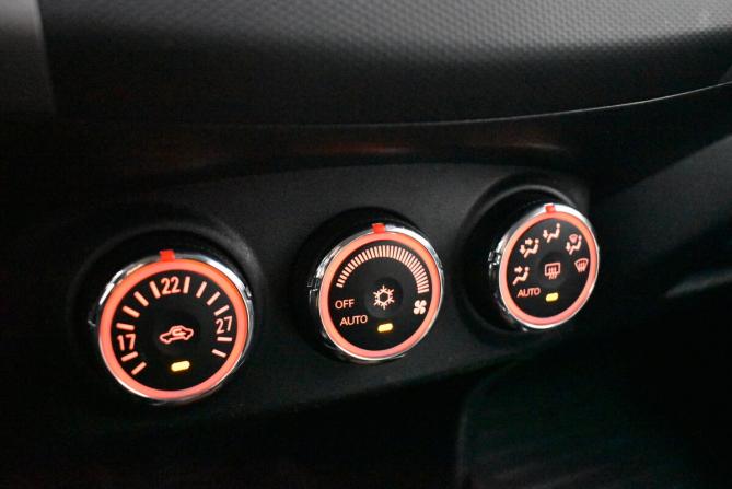 Mitsubishi Outlander II Рестайлинг с пробегом 2012 года, цена 1 150 000 рублей, 244858 км, внедорожник, Автокод Объявления