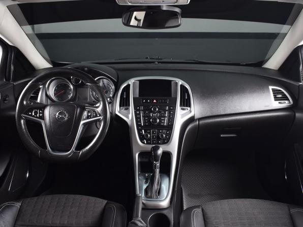 Opel Astra J Рестайлинг с пробегом 2013 года, цена 899 995 рублей, 201318 км, хэтчбек, Автокод Объявления