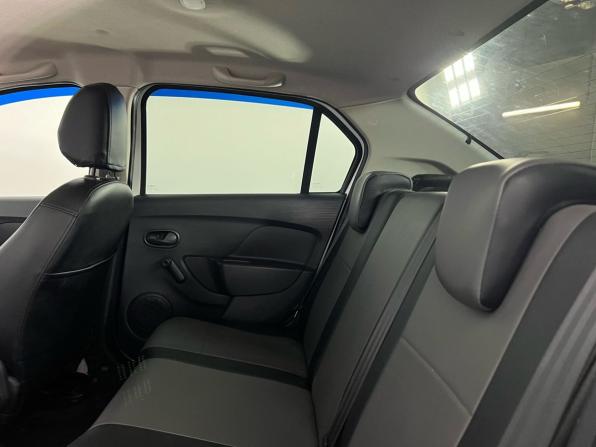 Renault Logan II Рестайлинг с пробегом 2021 года, цена 1 035 000 рублей, 88000 км, седан, Автокод Объявления