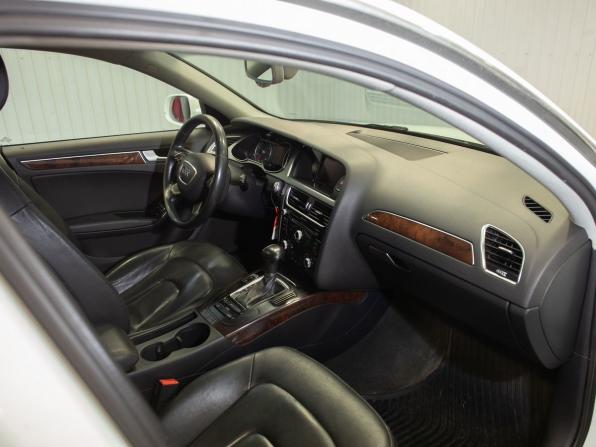 Audi A4 IV (B8) Рестайлинг с пробегом 2012 года, цена 1 250 000 рублей, 203021 км, седан, Автокод Объявления