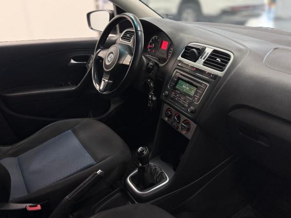 Volkswagen Polo V с пробегом 2013 года, цена 870 000 рублей, 195317 км, седан, Автокод Объявления