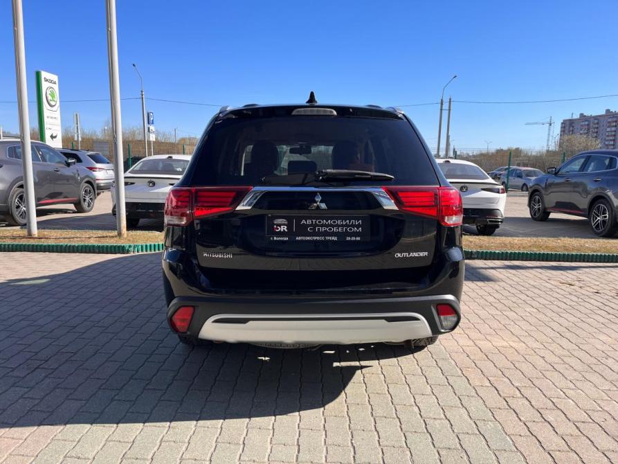 Mitsubishi Outlander III Рестайлинг 3 Вологда  - изображение 6