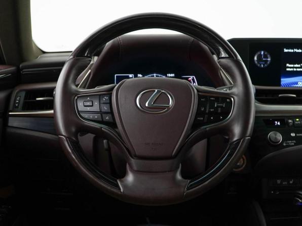 Lexus ES VII Рестайлинг с пробегом 2021 года, цена 4 618 888 рублей, 71562 км, седан, Автокод Объявления