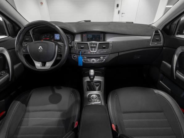 Renault Laguna III Рестайлинг с пробегом 2011 года, цена 745 000 рублей, 310244 км, лифтбек, Автокод Объявления