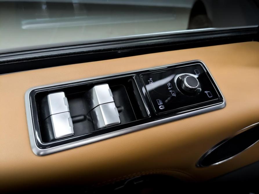 Land Rover Range Rover IV Рестайлинг Москва  - изображение 22