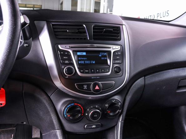 Hyundai Solaris I Рестайлинг с пробегом 2016 года, цена 1 120 000 рублей, 203291 км, седан, Автокод Объявления
