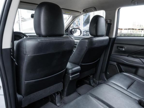 Mitsubishi Outlander III Рестайлинг с пробегом 2014 года, цена 1 353 000 рублей, 221279 км, внедорожник, Автокод Объявления
