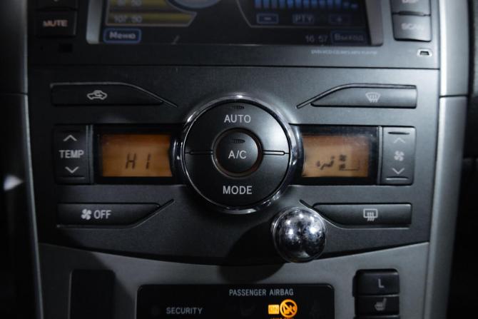 Toyota Corolla X (E140 E150) с пробегом 2008 года, цена 649 000 рублей, 276701 км, седан, Автокод Объявления