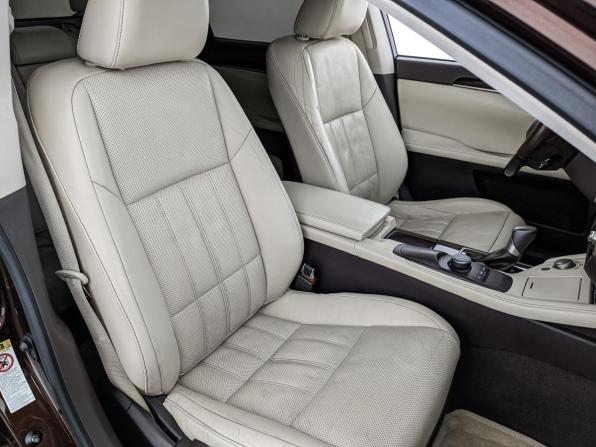 Lexus ES VI Рестайлинг с пробегом 2015 года, цена 2 750 000 рублей, 143650 км, седан, Автокод Объявления
