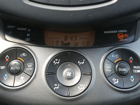 Toyota RAV4 III (XA30) Рестайлинг с пробегом 2011 года, цена 1 127 000 рублей, 198000 км, внедорожник, Автокод Объявления