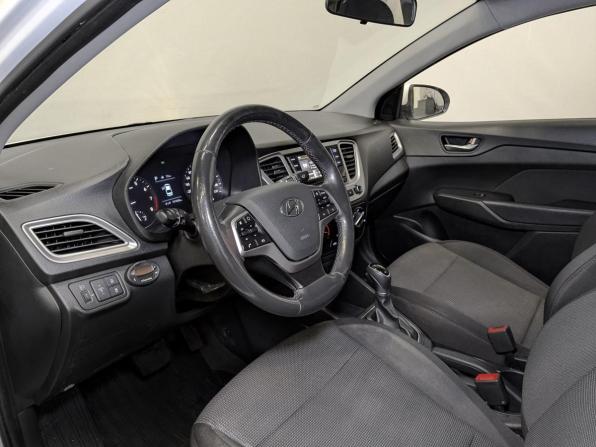 Hyundai Solaris II с пробегом 2019 года, цена 1 060 000 рублей, 141460 км, седан, Автокод Объявления