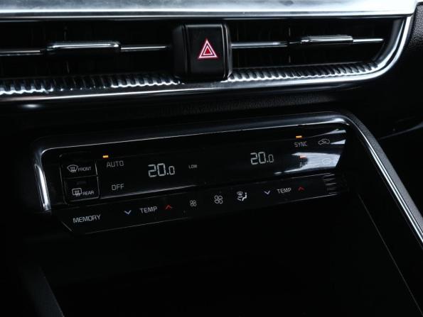 Kia K5 III с пробегом 2020 года, цена 2 419 000 рублей, 57097 км, седан, Автокод Объявления