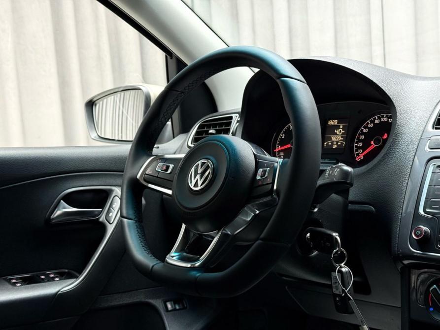Volkswagen Polo V Рестайлинг Ижевск  - изображение 12