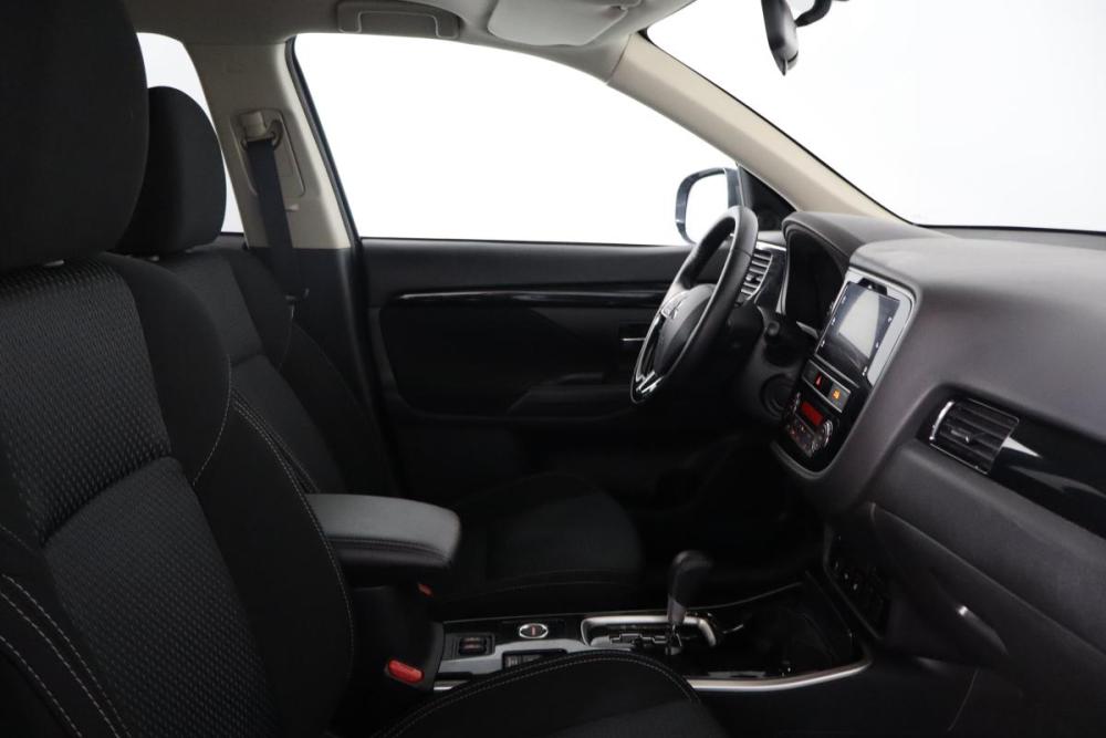 Mitsubishi Outlander III Рестайлинг 3 Санкт-Петербург  - изображение 12