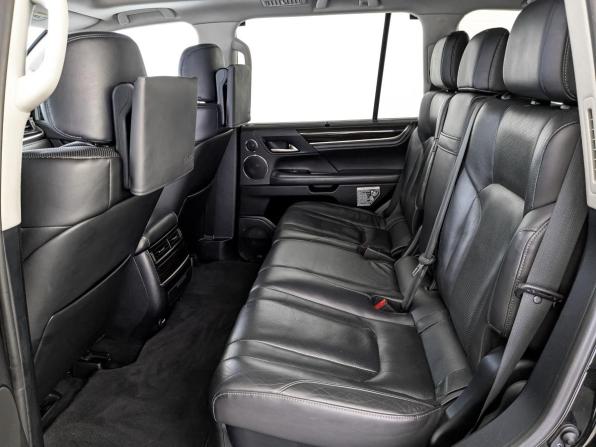 Lexus LX III Рестайлинг 2 с пробегом 2018 года, цена 5 390 000 рублей, 365339 км, внедорожник, Автокод Объявления