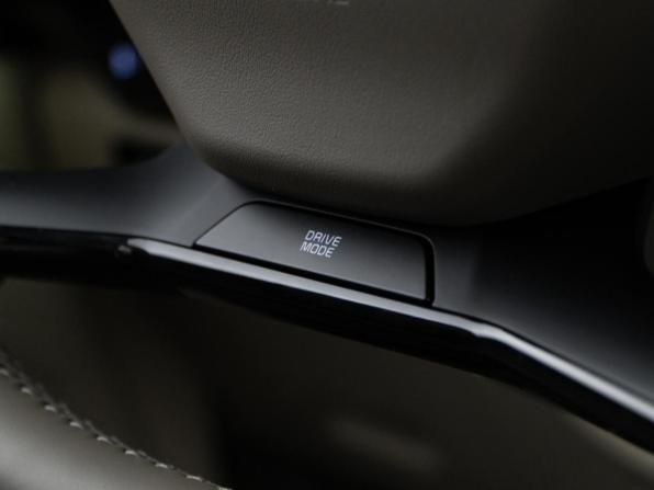 Kia Carnival IV Рестайлинг с пробегом 2025 года, цена 7 495 055 рублей, 357 км, минивэн, Автокод Объявления