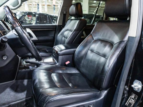 Toyota Land Cruiser 200 Series Рестайлинг 1 с пробегом 2012 года, цена 3 800 000 рублей, 203808 км, внедорожник, Автокод Объявления