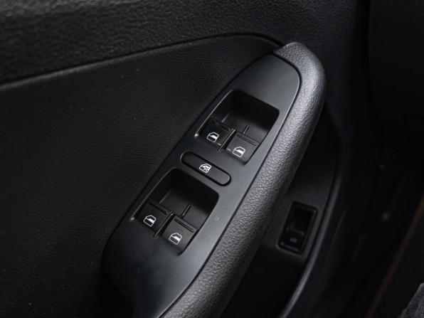 Volkswagen Jetta VI с пробегом 2012 года, цена 990 000 рублей, 209906 км, седан, Автокод Объявления
